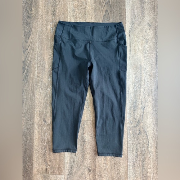 Gap leggings.  Black with side pockets.  Women’s size XL. - Picture 1 of 6